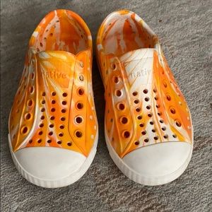 🧡 Like NEW Native shoes 🧡